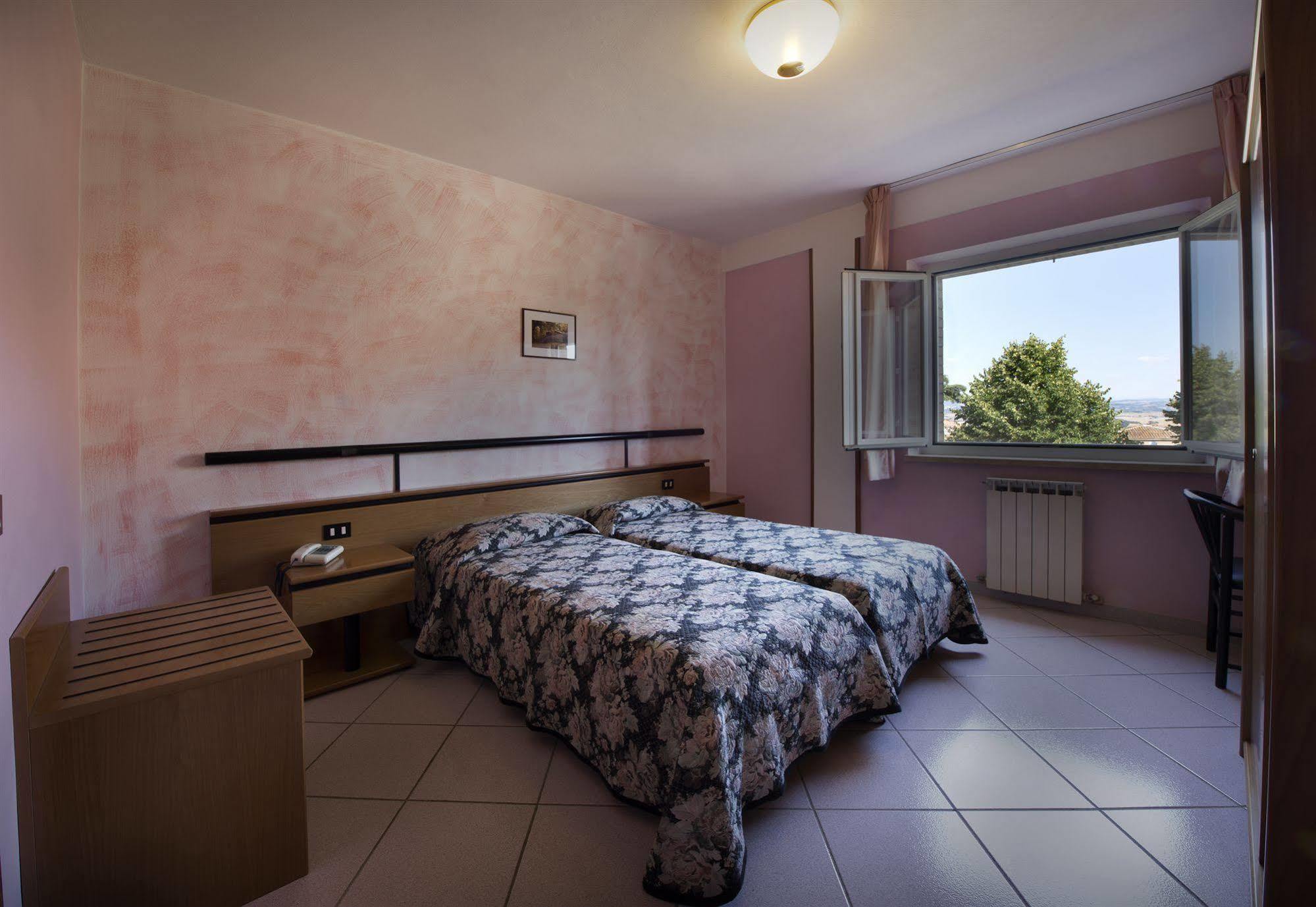 Albergo Di Murlo Exteriör bild